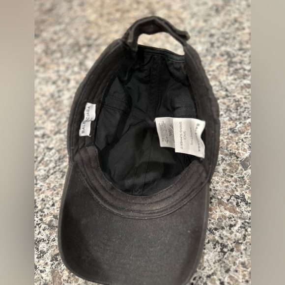 Balenciaga Cap in Black/White - Picture 2 of 2